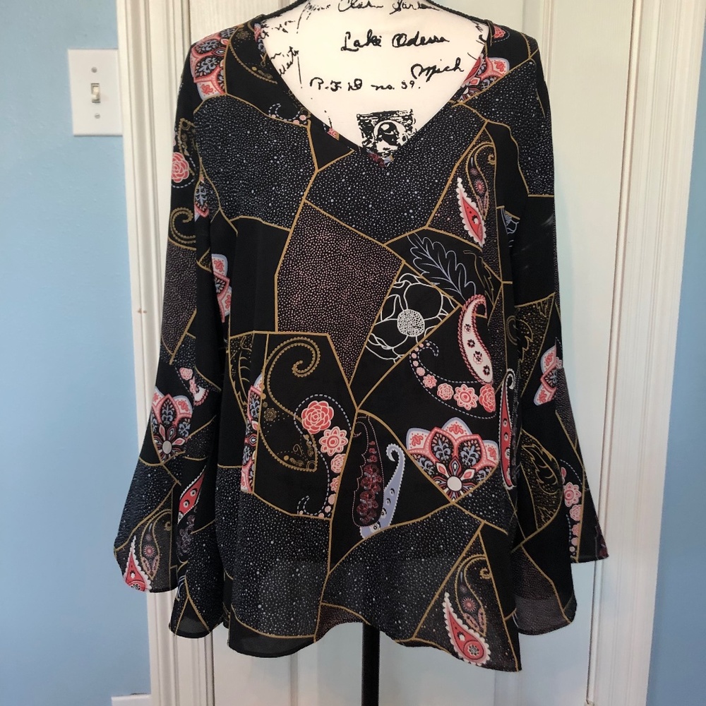 NWOT-Bell Sleeve V Neckline Top -